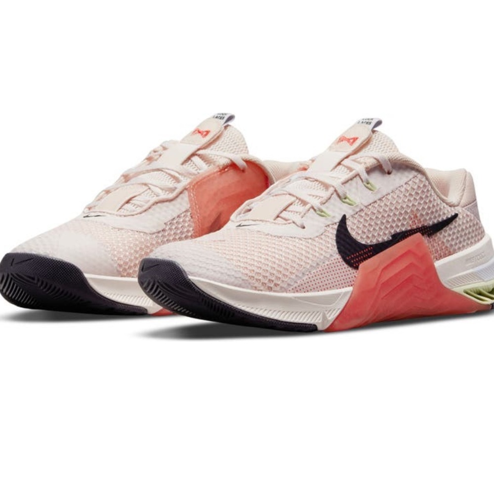 Nike Metcon 7 Training Shoe size 9 in Pink